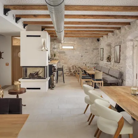 Casa Columba - Adults Only 4 Star Boutique Hotel With Outdoor Pool & Private Garden Μακάρσκα