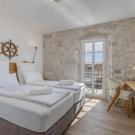 Πανσιόν Casa Columba - Adults Only 4 Star Boutique Hotel With Outdoor Pool & Private Garden 4*