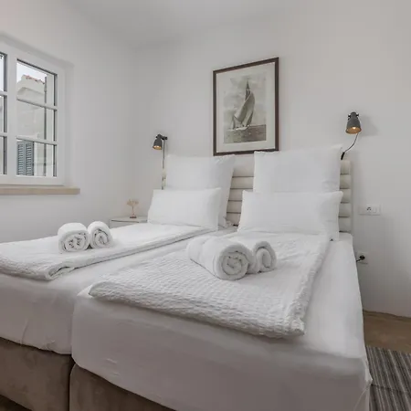 Casa Columba - Adults Only 4 Star Boutique Hotel With Outdoor Pool & Private Garden 4*