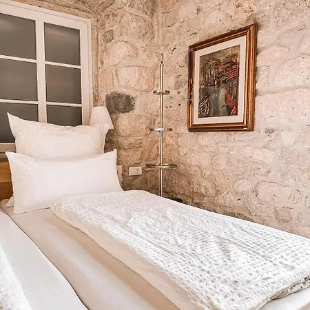 Casa Columba - Adults Only 4 Star Boutique With Outdoor Pool & Private Garden Affittacamere Makarska