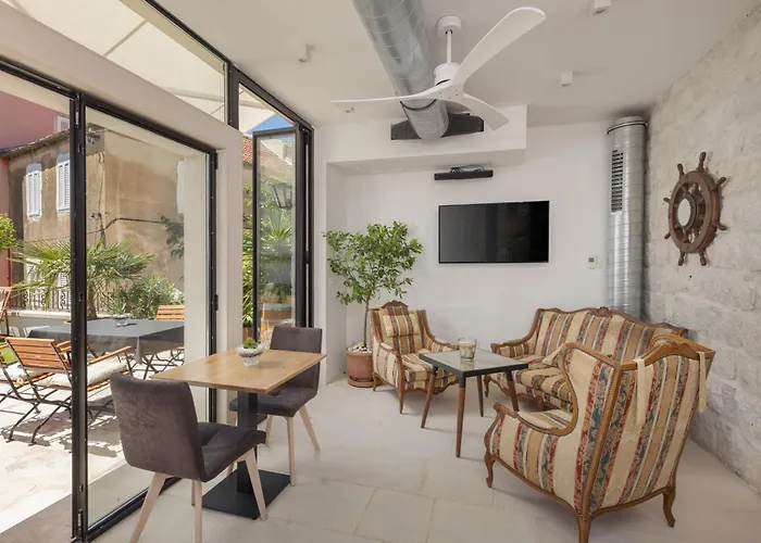 Casa Columba - Adults Only 4 Star Boutique With Outdoor Pool & Private Garden Guest house 4*