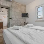 Casa Columba - Adults Only 4 Star Boutique With Outdoor Pool & Private Garden 4* Makarska