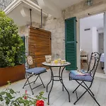 Maison d'hôtes Casa Columba - Adults Only 4 Star Boutique With Outdoor Pool & Private Garden 4*