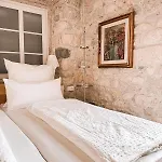 Casa Columba - Adults Only 4 Star Boutique With Outdoor Pool & Private Garden Maison d'hôtes Makarska
