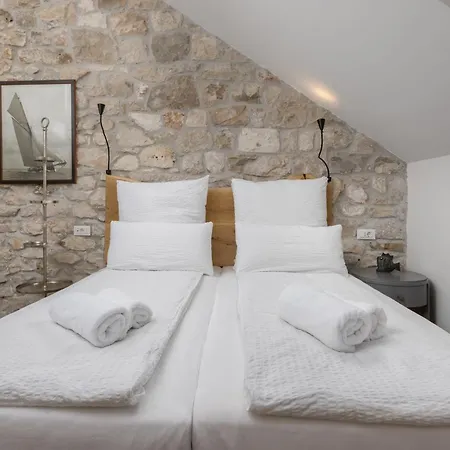 Casa Columba - 4 Star Design Boutique With Outdoor Pool & Private Garden (adults Only) 4*