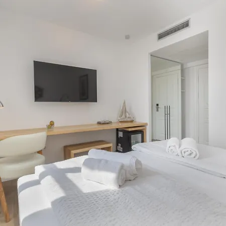 Casa Columba - 4 Star Design Boutique With Outdoor Pool & Private Garden (adults Only)