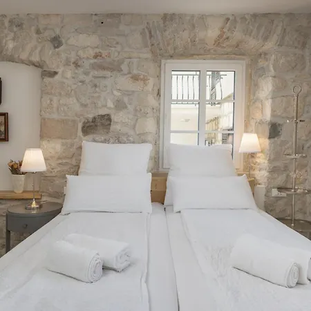 Casa Columba - 4 Star Design Boutique With Outdoor Pool & Private Garden (adults Only) 4* Makarska