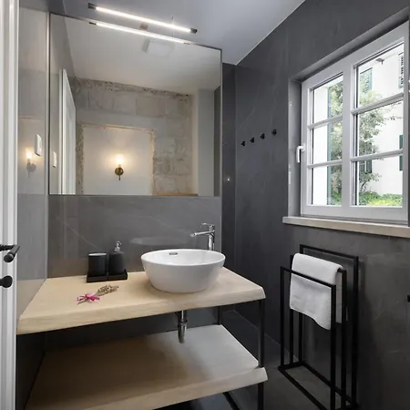 Casa Columba - 4 Star Design Boutique With Outdoor Pool & Private Garden (adults Only)