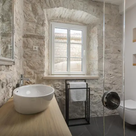 New - Casa Columba - 4 Star Design Boutique With Outdoor Pool & Private Garden (adults Only) 게스트하우스 마카르스카