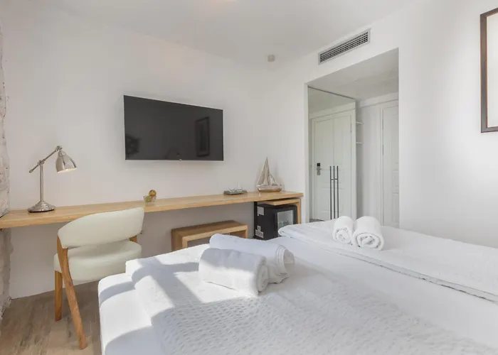 Casa Columba - Adults Only 4 Star Boutique With Outdoor Pool & Private Garden