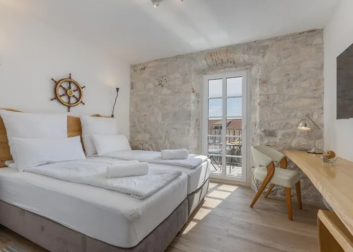 게스트하우스 Casa Columba - Adults Only 4 Star Boutique With Outdoor Pool & Private Garden 4*