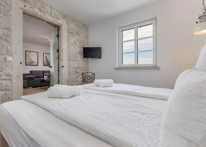 Casa Columba - Adults Only 4 Star Boutique With Outdoor Pool & Private Garden Makarska