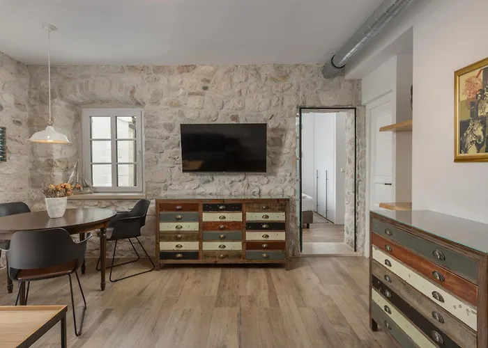 Casa Columba - Adults Only 4 Star Boutique With Outdoor Pool & Private Garden 마카르스카