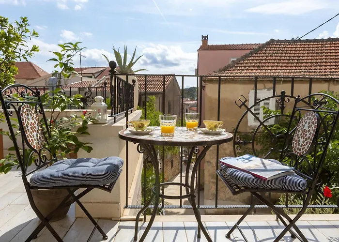 Casa Columba - Adults Only 4 Star Boutique With Outdoor Pool & Private Garden 게스트하우스 4*