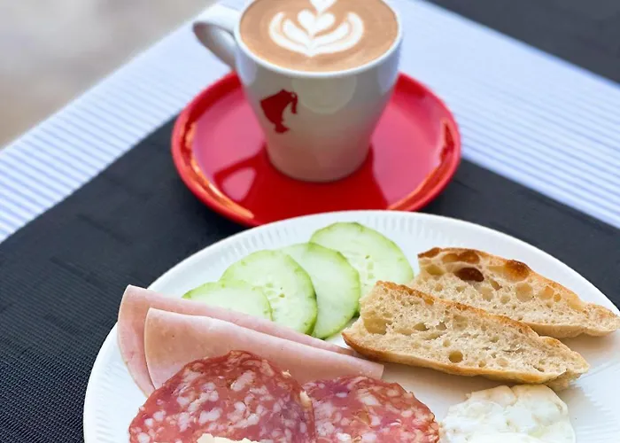 Casa Columba - Adults Only 4 Star Boutique With Outdoor Pool & Private Garden 게스트하우스 마카르스카