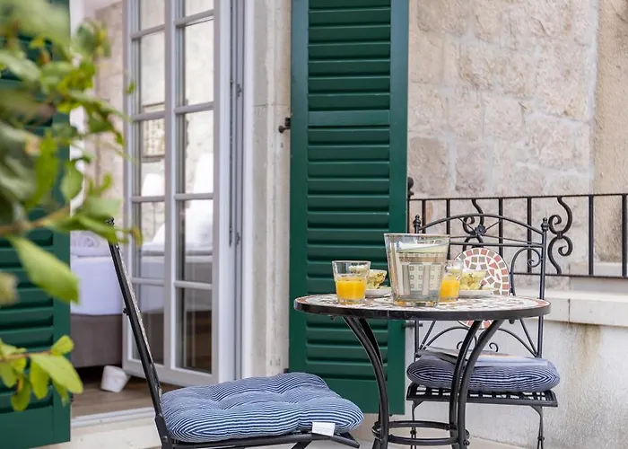 Casa Columba - Adults Only 4 Star Boutique With Outdoor Pool & Private Garden Макарська