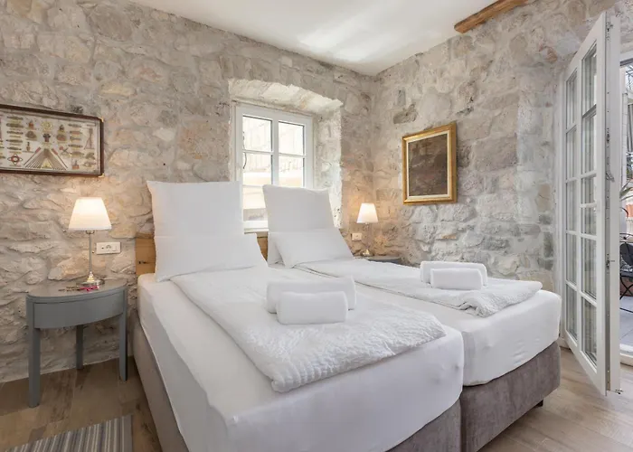 Casa Columba - Adults Only 4 Star Boutique With Outdoor Pool & Private Garden Гостьовий будинок